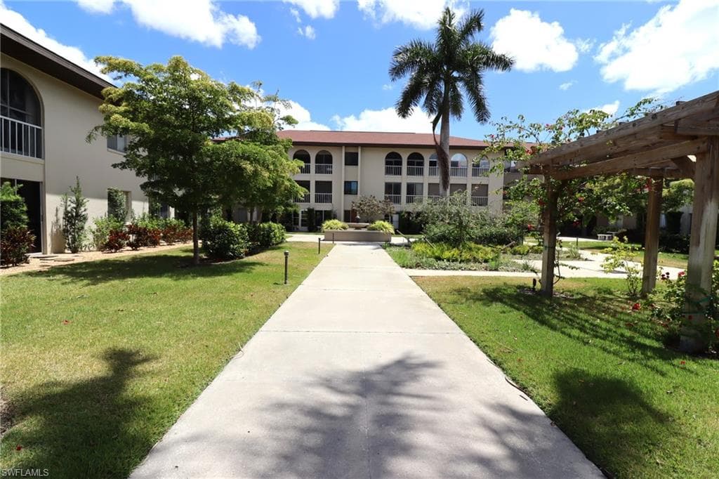 6104 Whiskey Creek DR 205 FORT MYERS, FL 33919