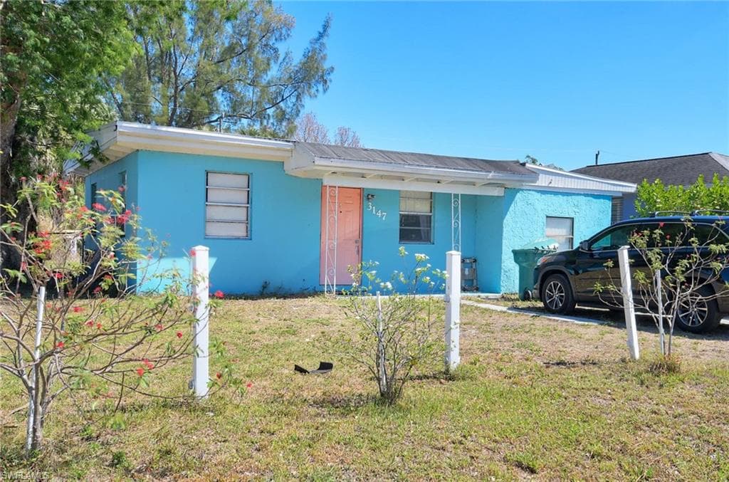 3147 Francis AVE NAPLES, FL 34112