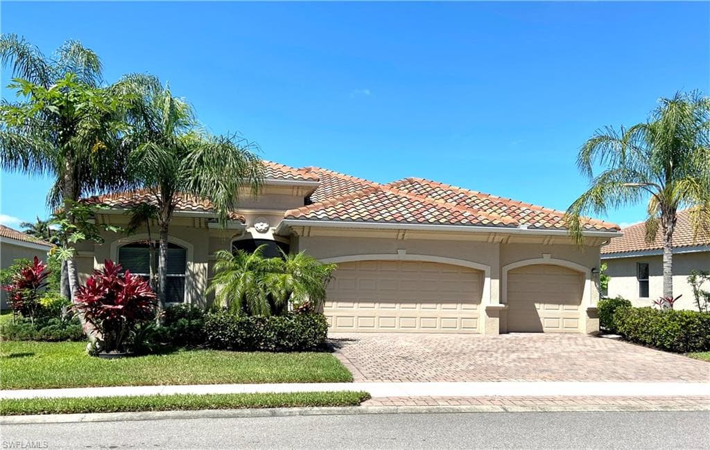 3640 Valle Santa CIR CAPE CORAL, FL 33909