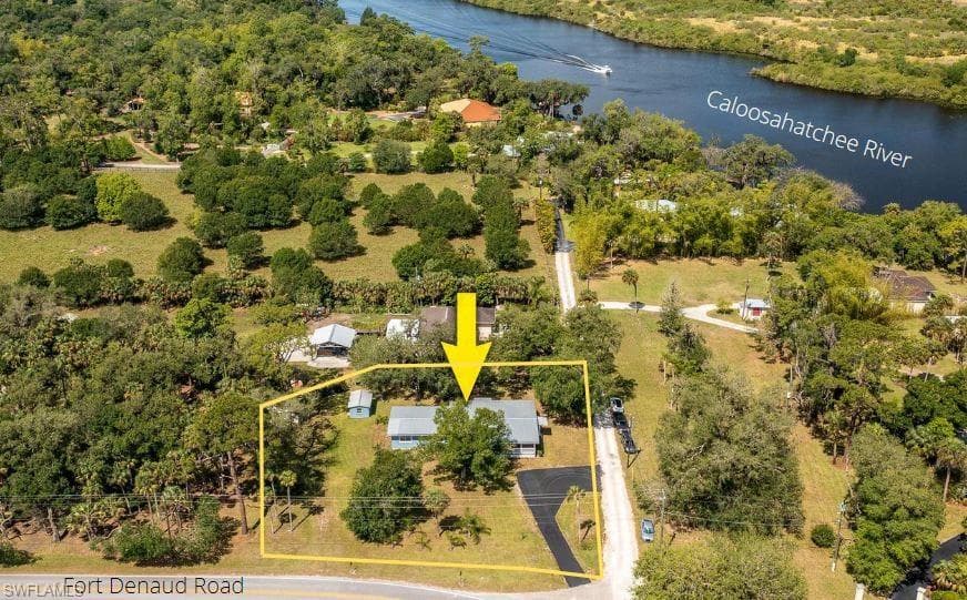 2054 Fort Denaud RD FORT DENAUD, FL 33935