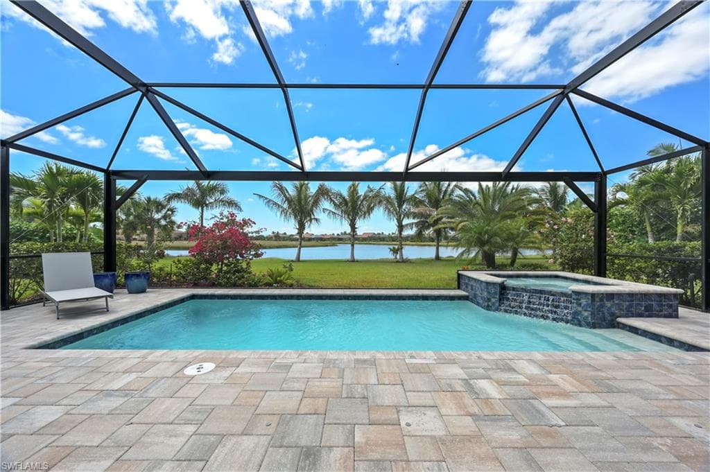 2727 Aviamar CIR NAPLES, FL 34114