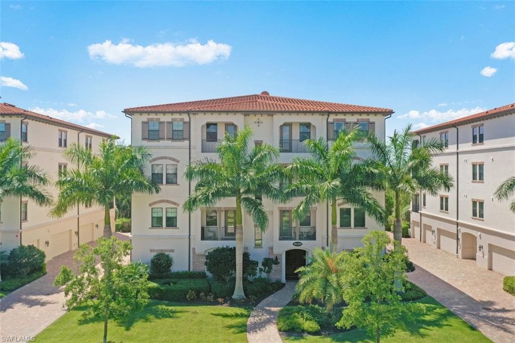16386 Viansa WAY 2-302 NAPLES, FL 34110