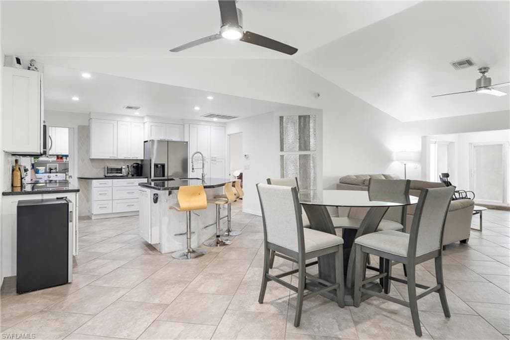 1825 NE 5th CT CAPE CORAL, FL 33909