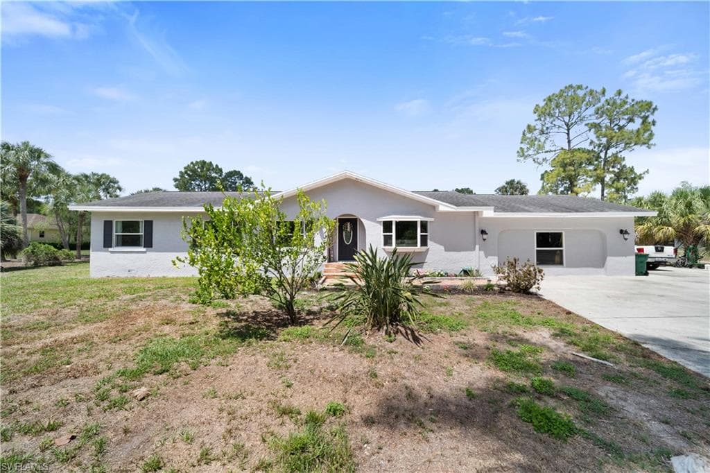 675 13th ST SW NAPLES, FL 34117