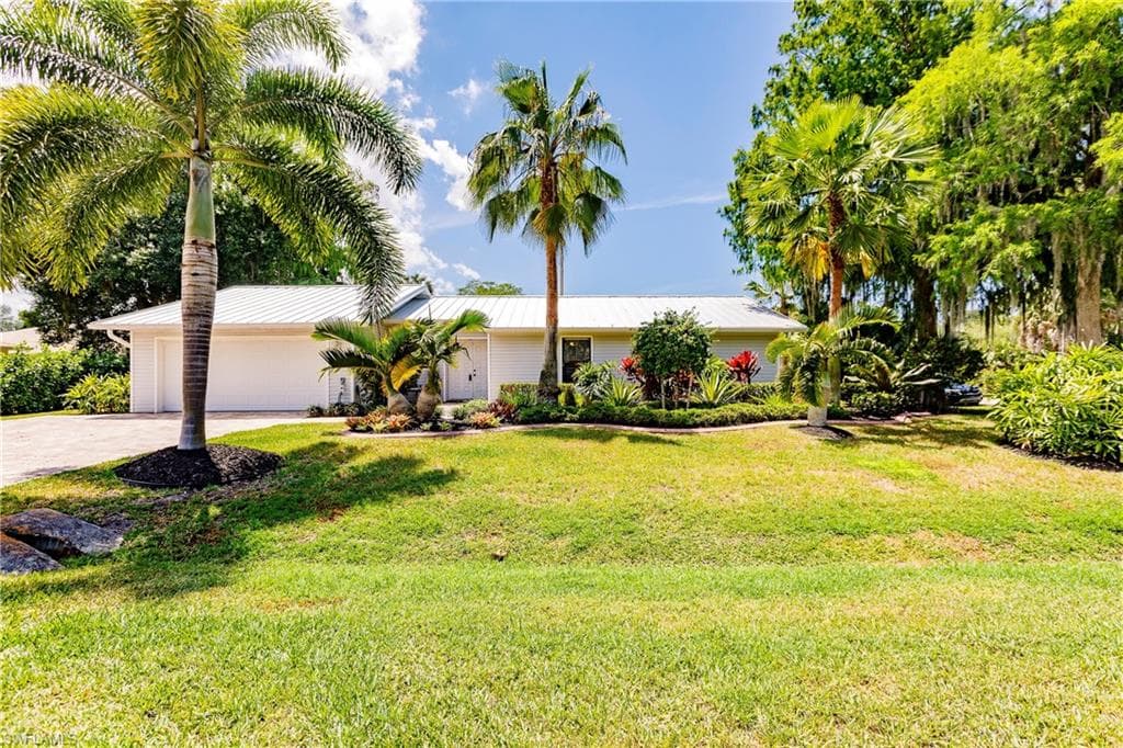 4638 Robin AVE NAPLES, FL 34104