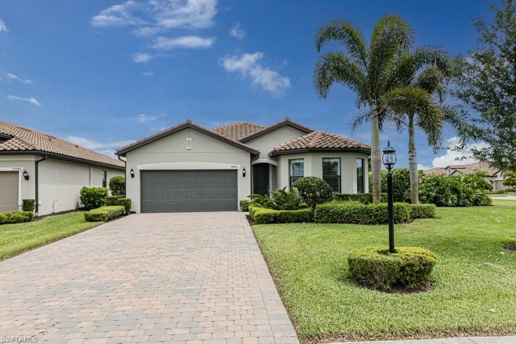 19953 Beverly Park RD ESTERO, FL 33928
