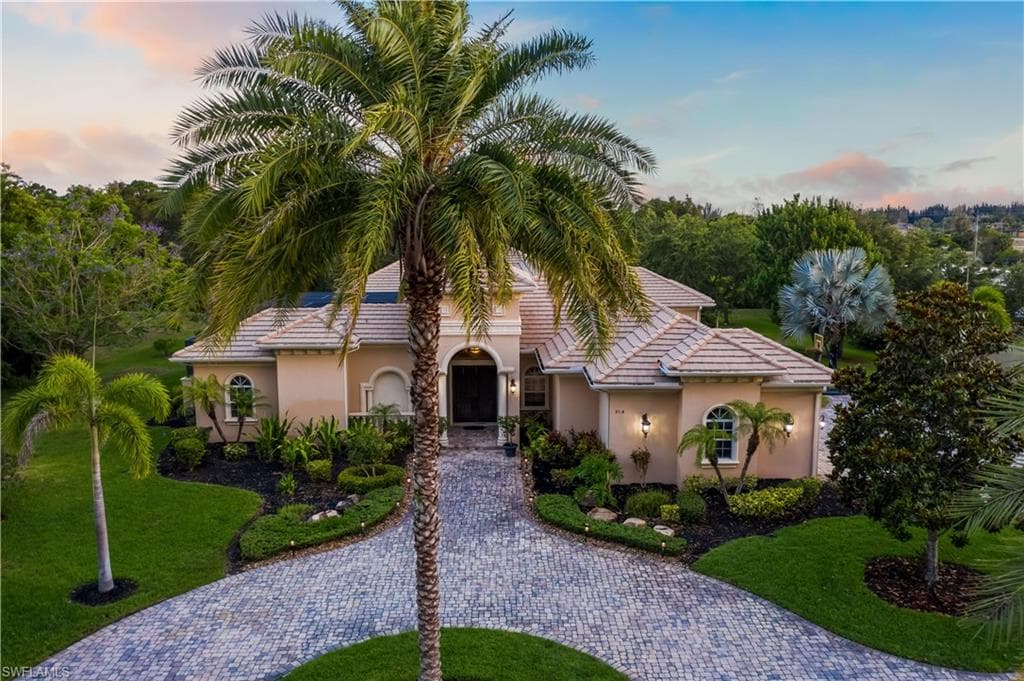 3948 La Vida WAY CAPE CORAL, FL 33993
