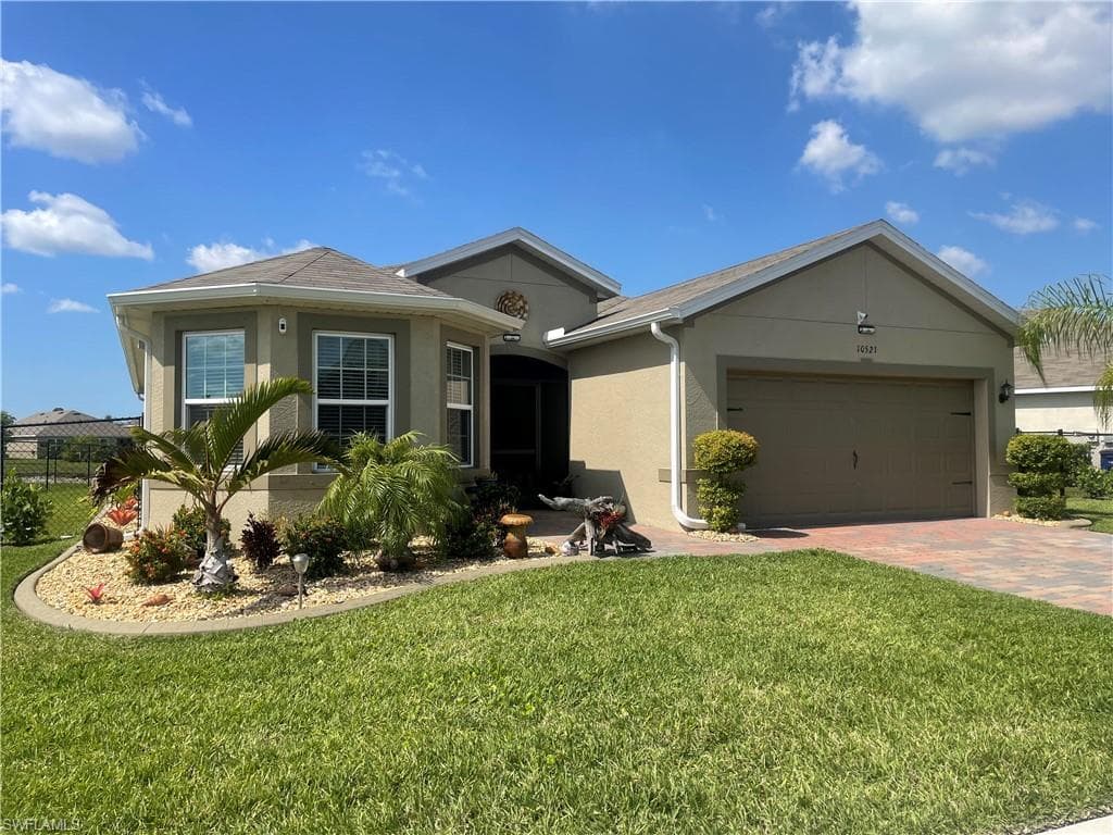 10521 Canal Brook LN LEHIGH ACRES, FL 33936