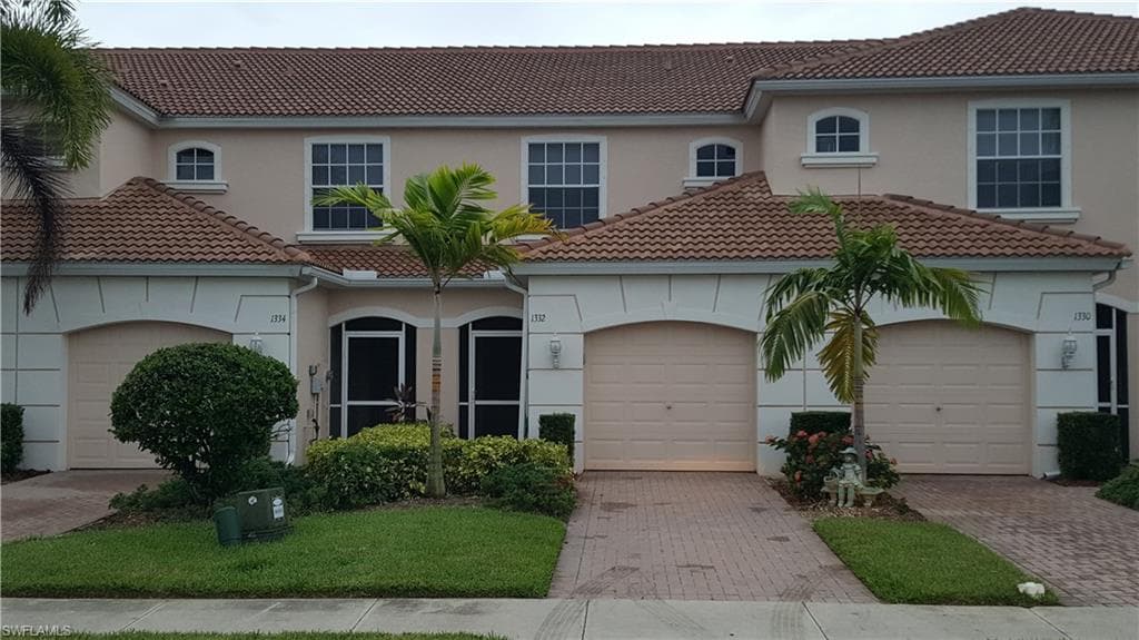 1332 Weeping Willow CT CAPE CORAL, FL 33909