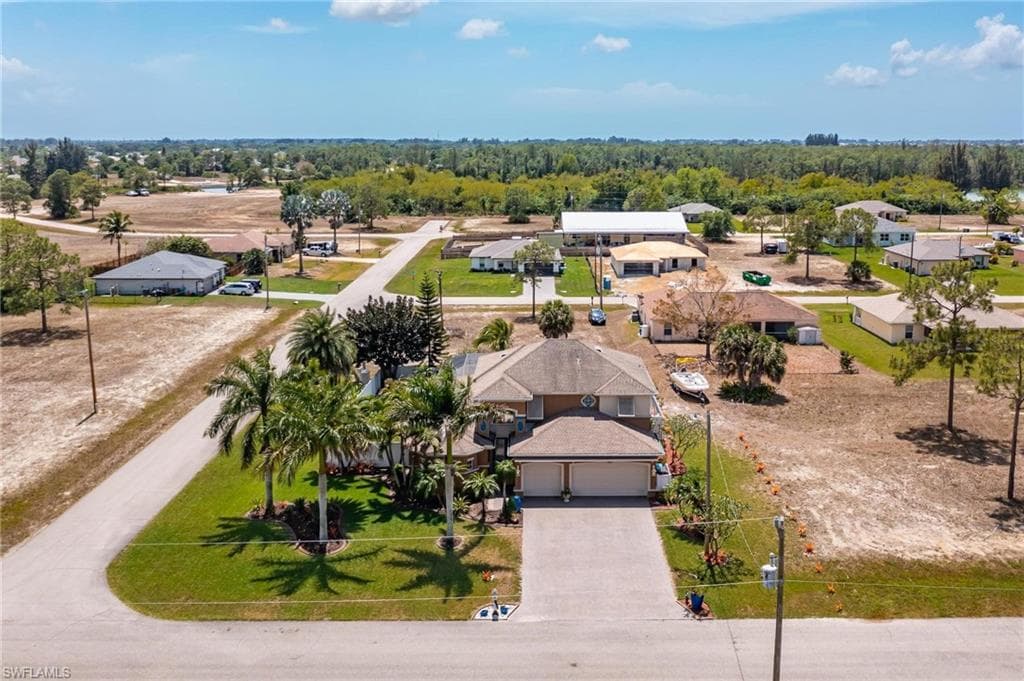 2800 NW 25th LN CAPE CORAL, FL 33993