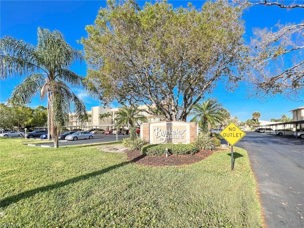2111 Barkeley LN 20 FORT MYERS, FL 33907