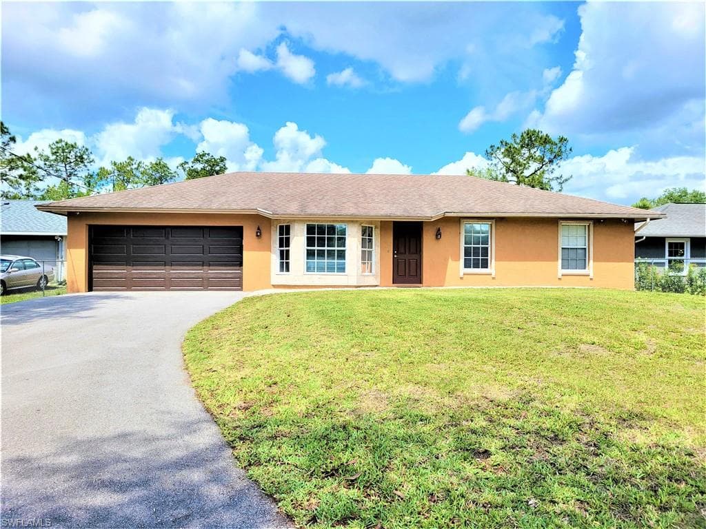 571 18th ST SE NAPLES, FL 34117