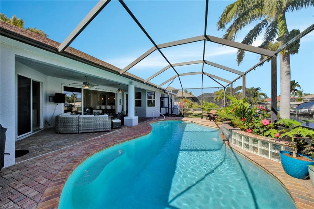 2525 SW 30th TER CAPE CORAL, FL 33914