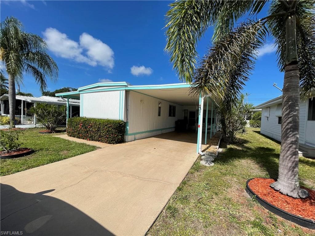 37 Coves End DR FORT MYERS, FL 33908