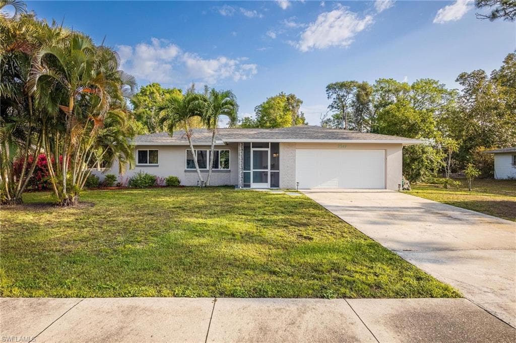 2349 Woodland BLVD FORT MYERS, FL 33907