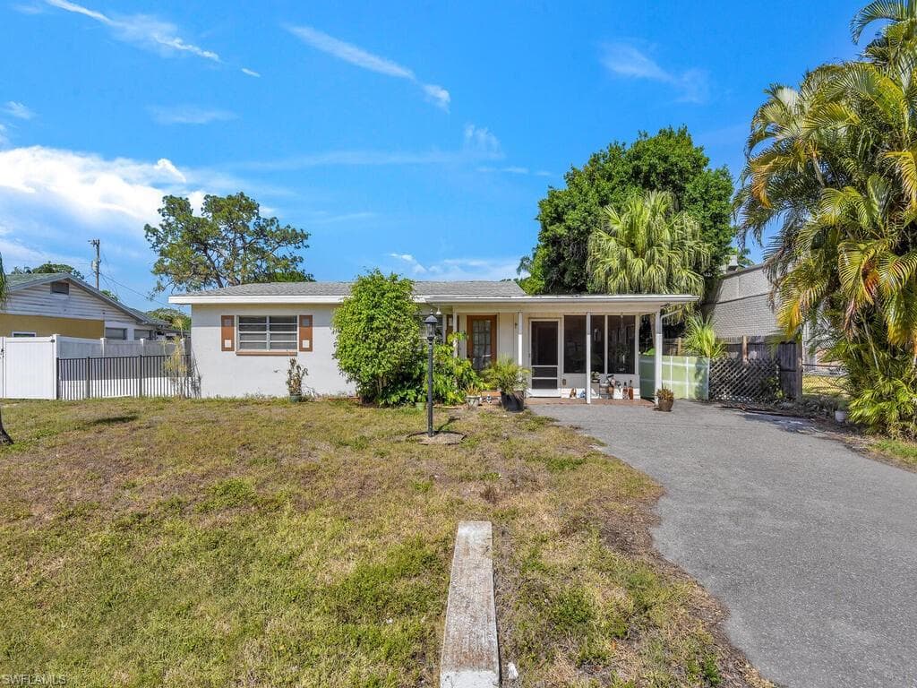 1757 Magnolia DR NORTH FORT MYERS, FL 33917