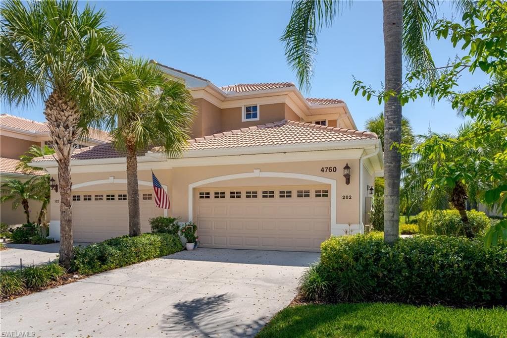4760 Shinnecock Hills CT 202 NAPLES, FL 34112