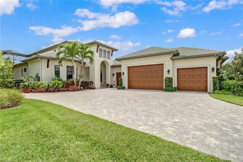 28634 La Caille DR NAPLES, FL 34119