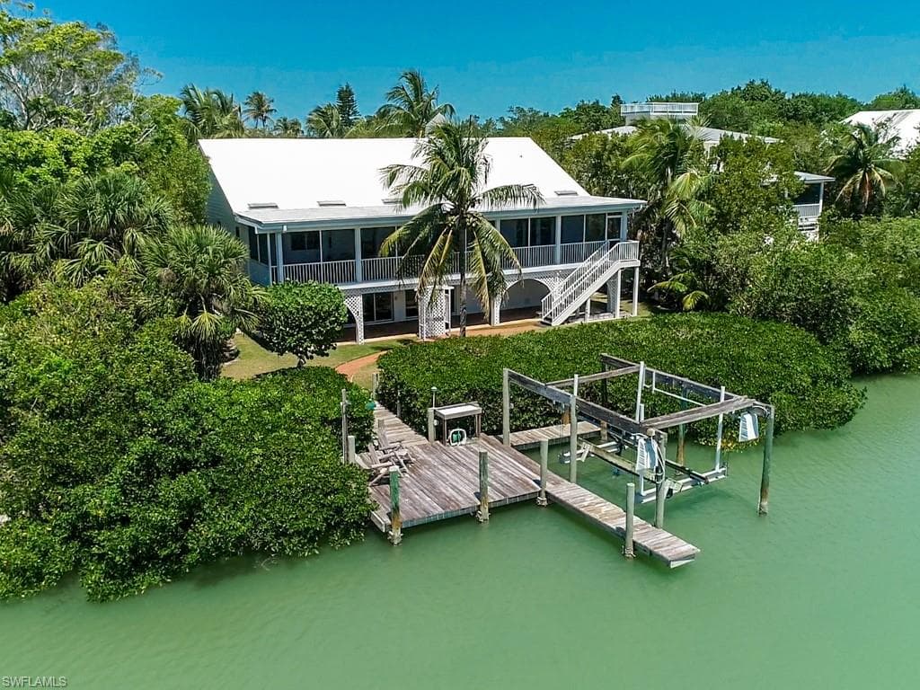 2658 Coconut DR SANIBEL, FL 33957