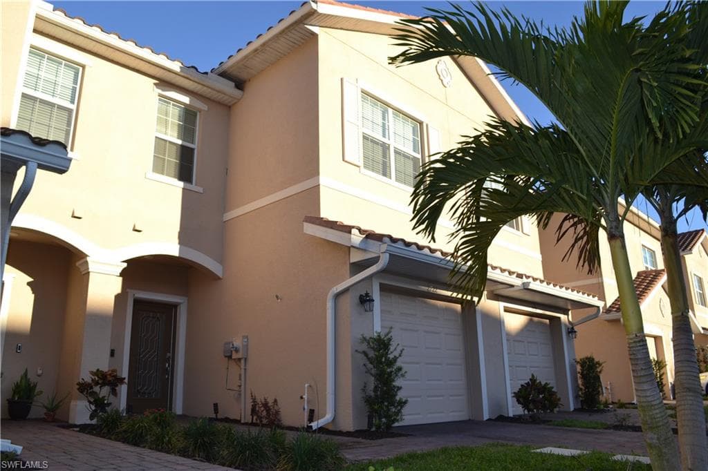 2722 Citrus ST NAPLES, FL 34120
