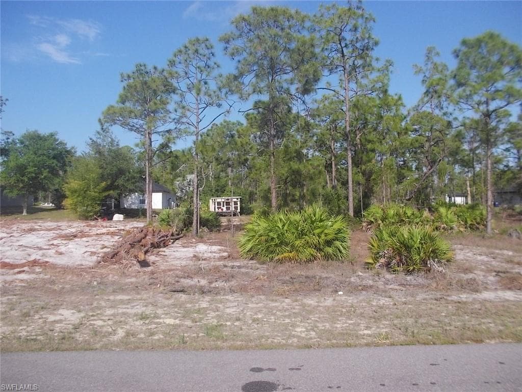 832 Knox AVE S LEHIGH ACRES, FL 33974