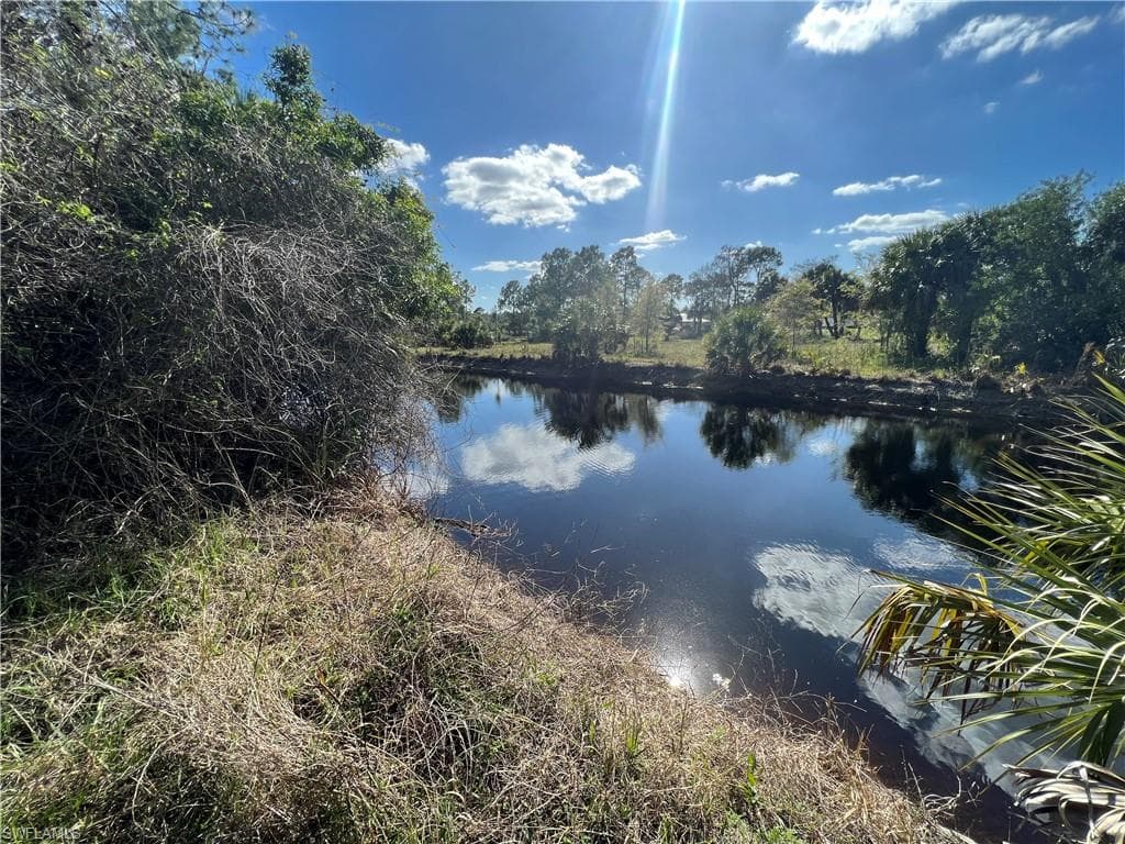 2625 4th ST NE NAPLES, FL 34120
