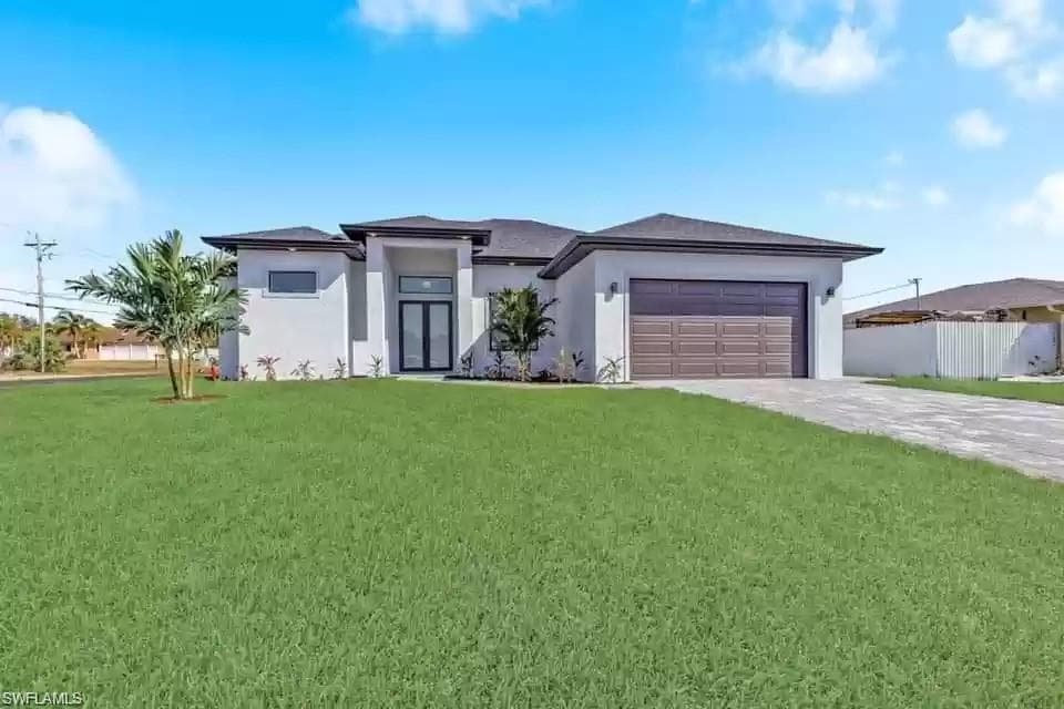 332 NE 7th TER CAPE CORAL, FL 33909