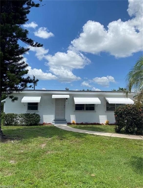 1919 Maple DR FORT MYERS, FL 33907
