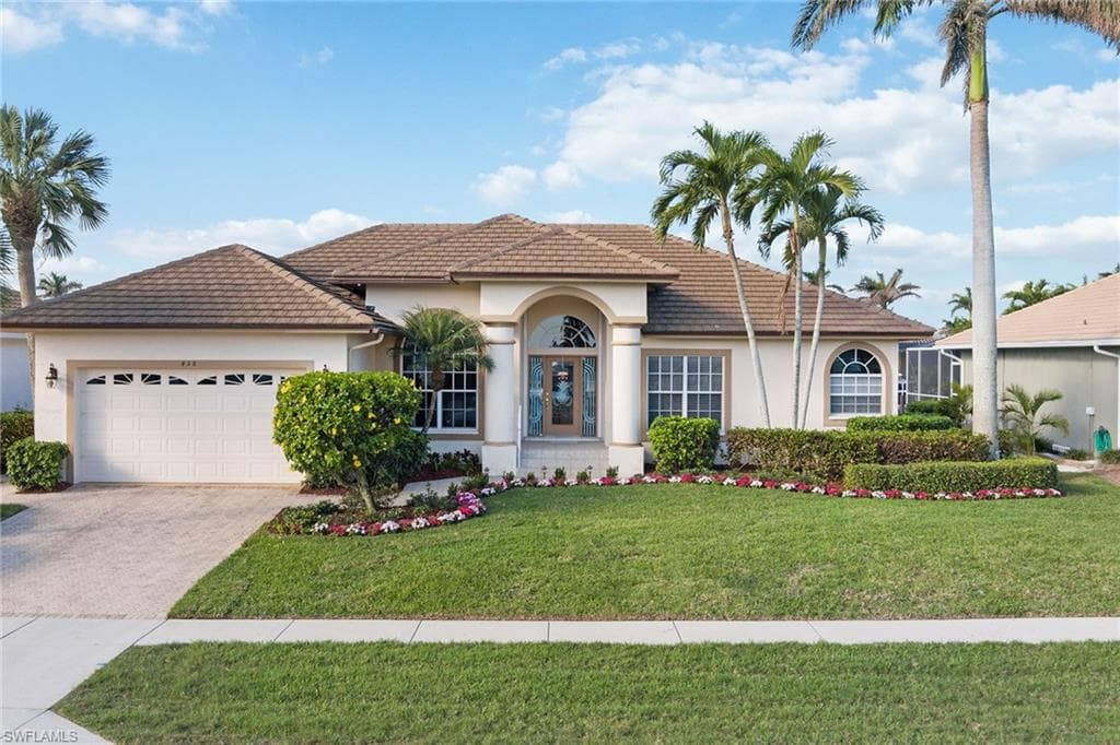 438 Waterleaf CT MARCO ISLAND, FL 34145