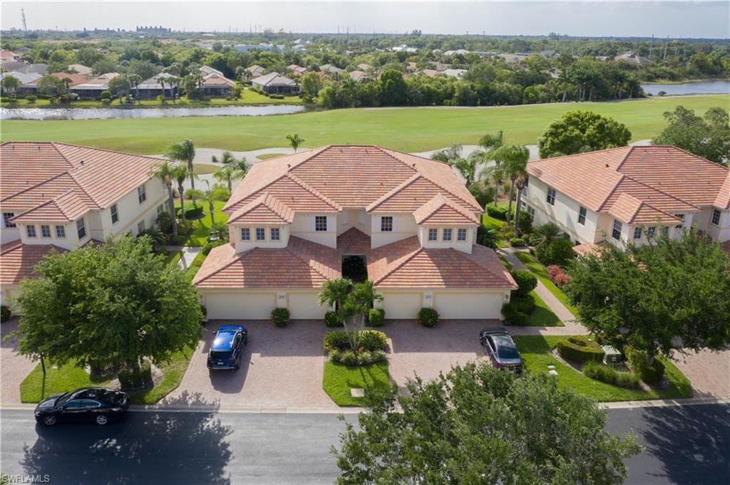 3091 Meandering WAY 201 FORT MYERS, FL 33905