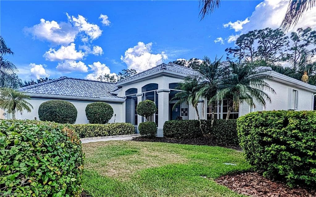 2921 Corinthia CIR NORTH FORT MYERS, FL 33917