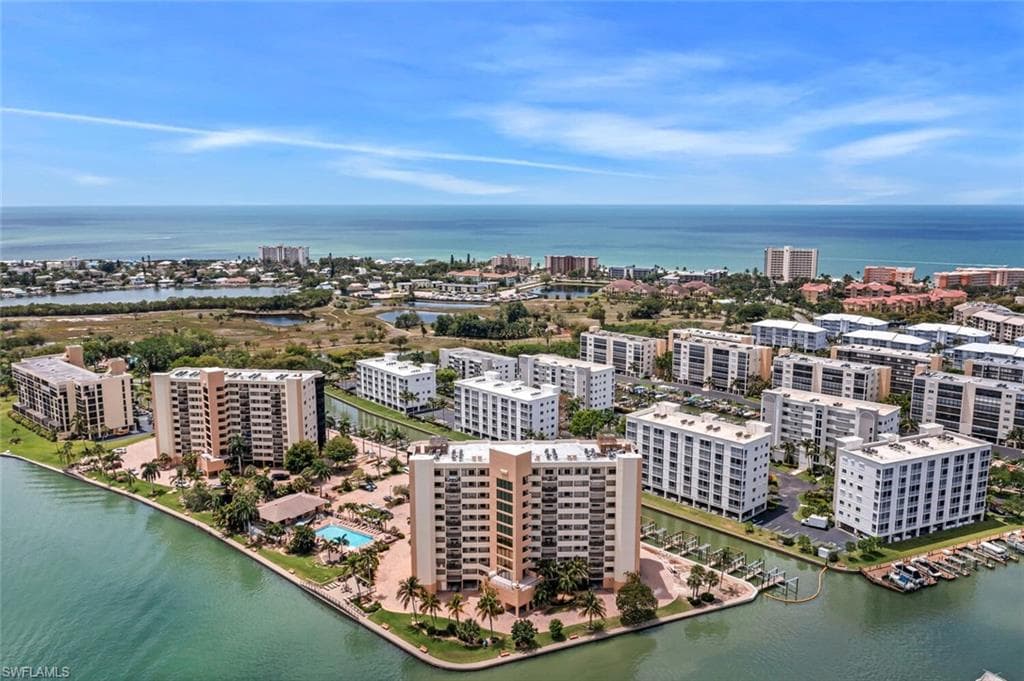 4265 Bay Beach LN 823 FORT MYERS BEACH, FL 33931