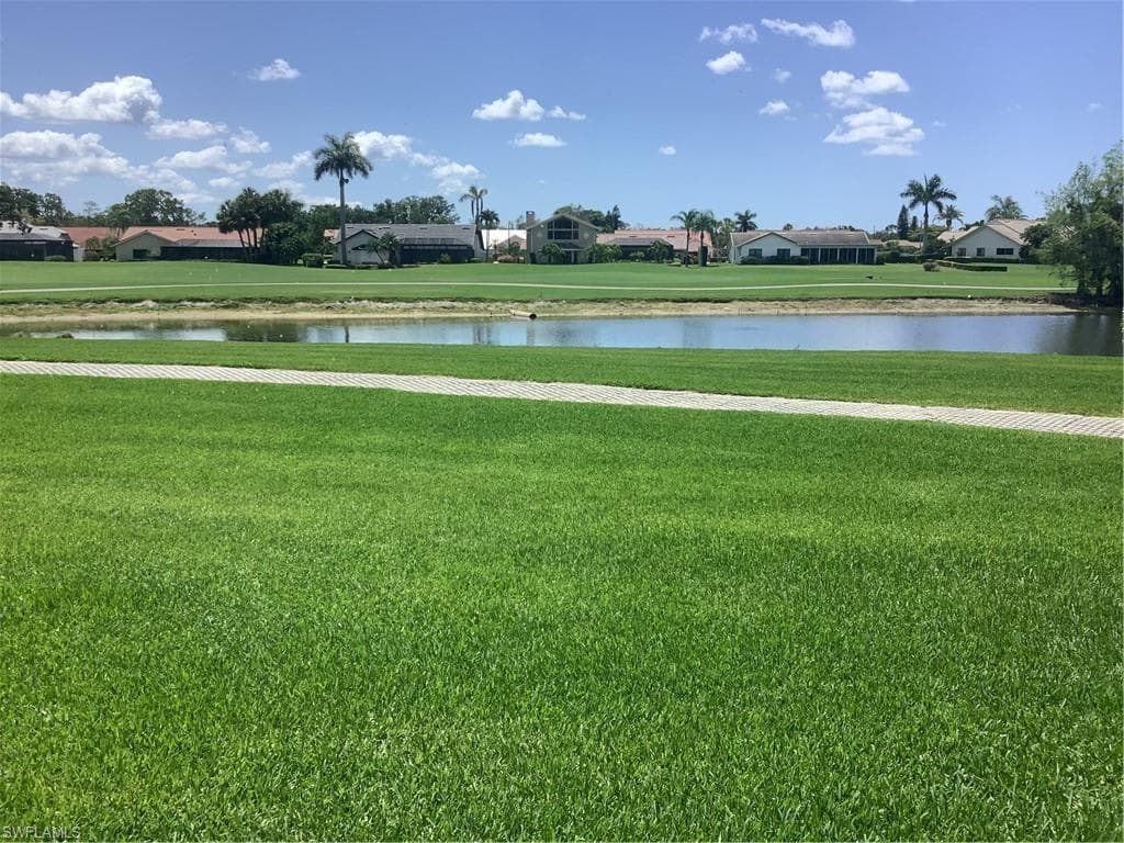 5250 unit 510 Fox Hollow Dr. NAPLES, FL 34104