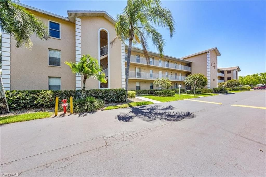 9650 Victoria LN B-308 NAPLES, FL 34109