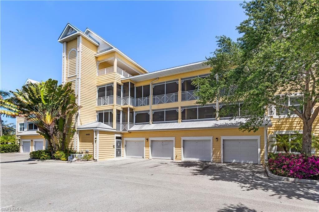 4450 Chickee Hut CT 204 BONITA SPRINGS, FL 34134
