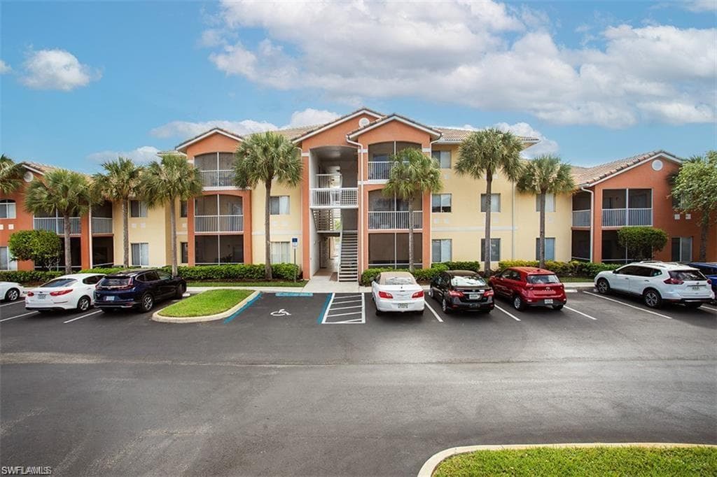 6400 Aragon WAY 306 FORT MYERS, FL 33966