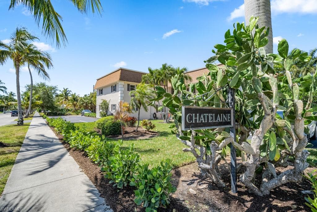 940 3rd ST S 201 NAPLES, FL 34102