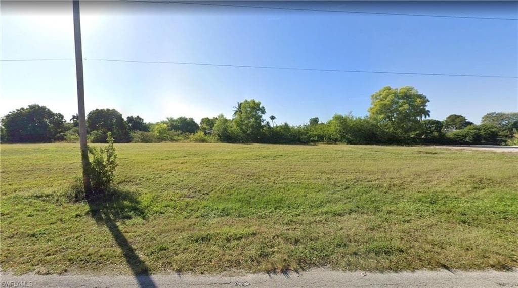 1122 12th ST CAPE CORAL, FL 33909