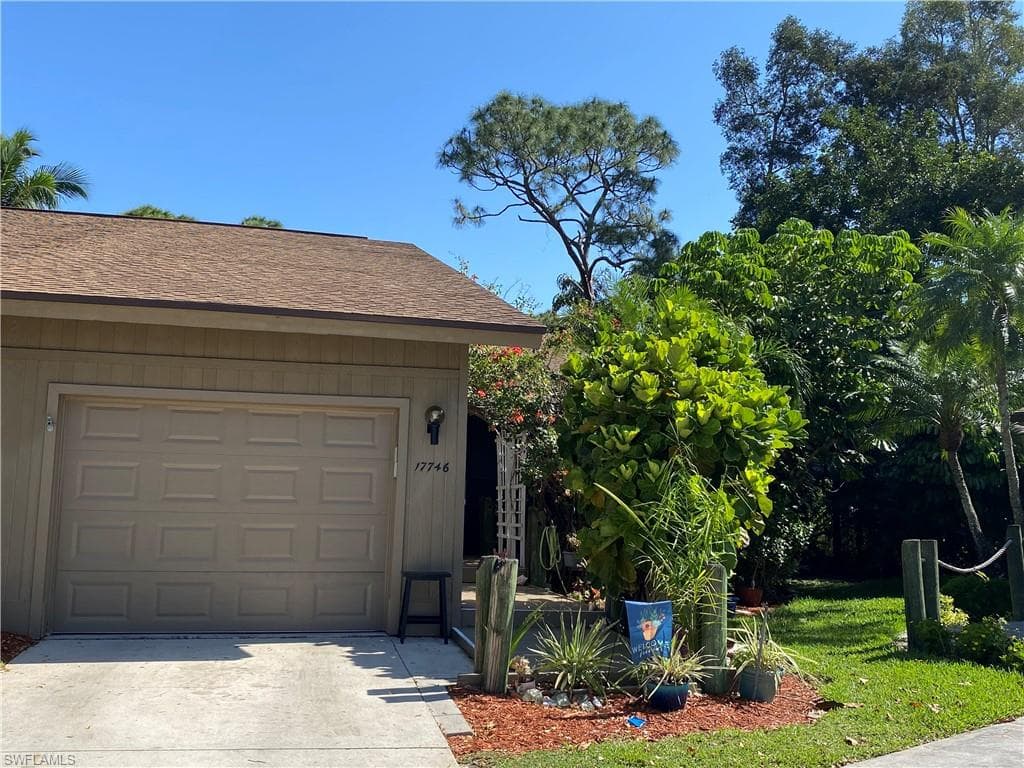 17746 Indian Island CT FORT MYERS, FL 33908