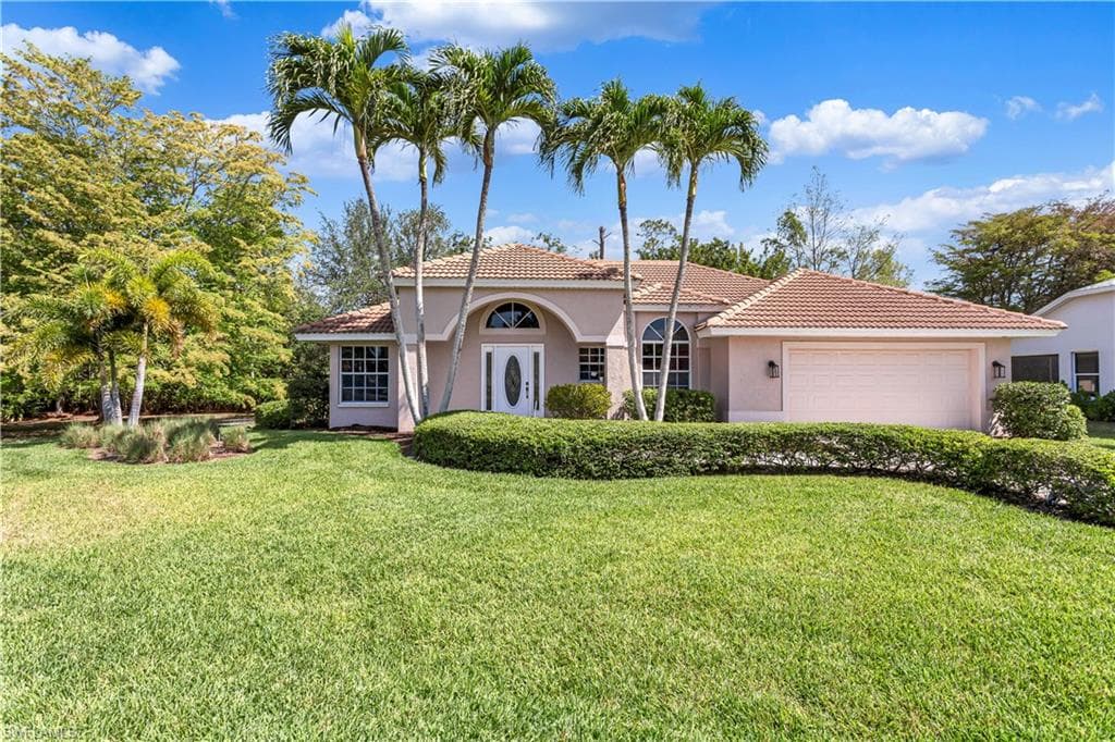 910 Moon Lake DR NAPLES, FL 34104