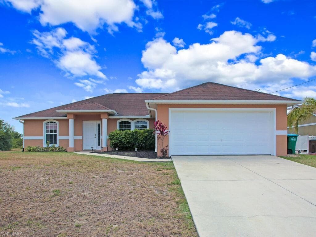 2212 28th ST CAPE CORAL, FL 33909