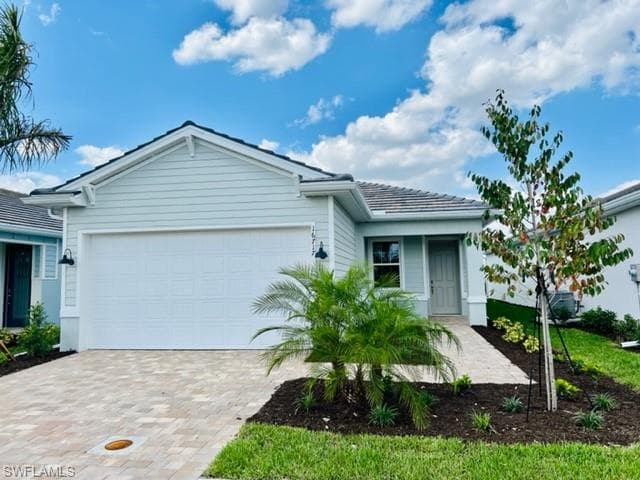 16717 SEASONS COAST DR BONITA SPRINGS, FL 34135