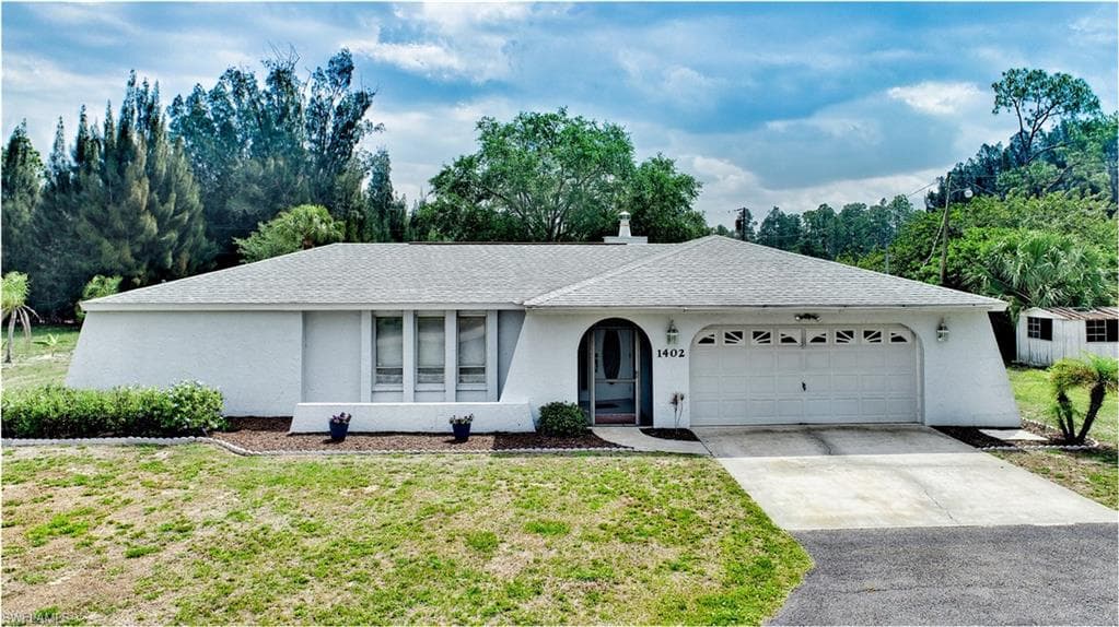 1402 Robert AVE LEHIGH ACRES, FL 33972