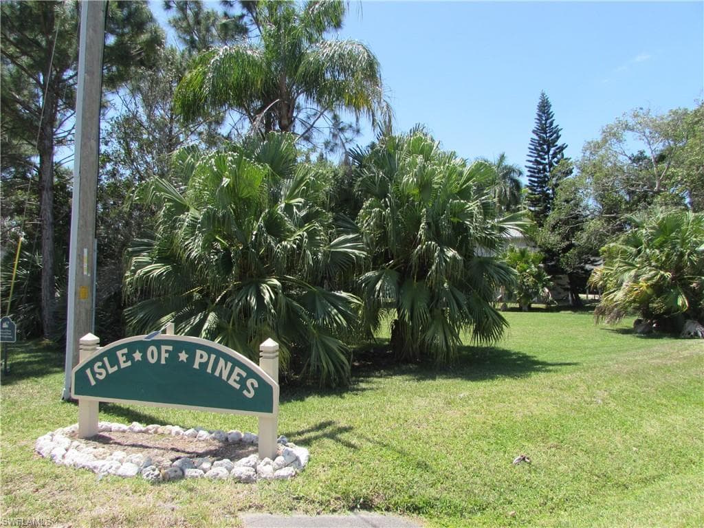 7650 NW Myrsine BOKEELIA, FL 33922