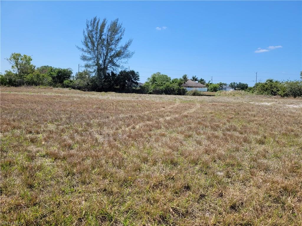 2610 NW 6th TER CAPE CORAL, FL 33993