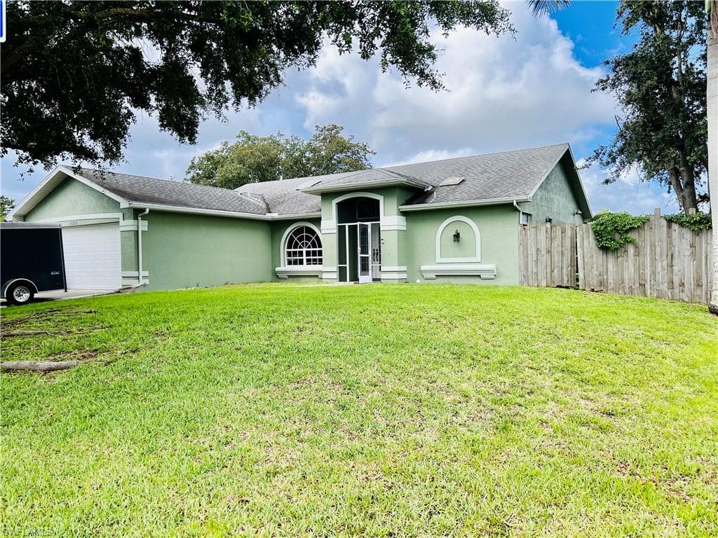 1325 Thompson ST NORTH FORT MYERS, FL 33903