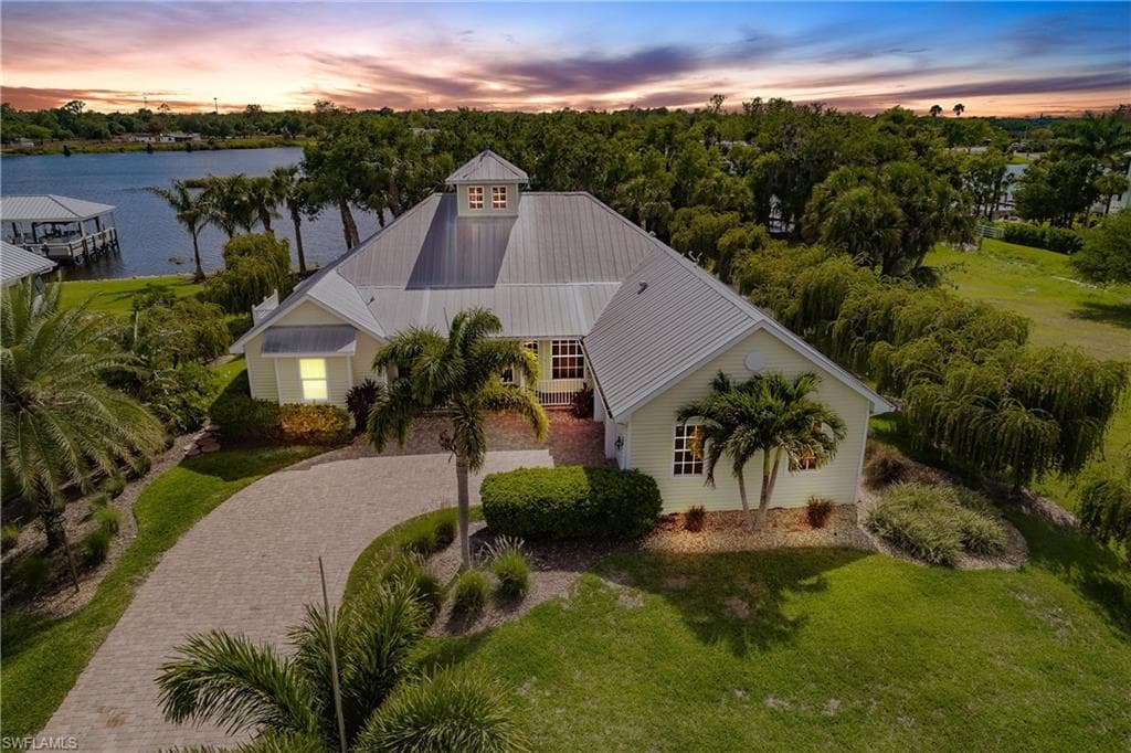 16430 Oakview CIR ALVA, FL 33920