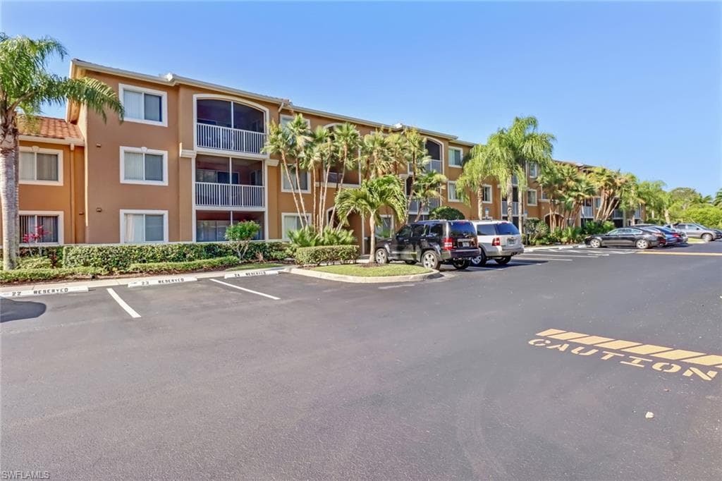 1810 Florida Club CIR 1307 NAPLES, FL 34112