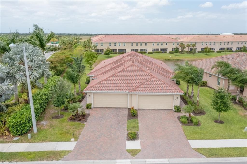 2507 Vine AVE NAPLES, FL 34120