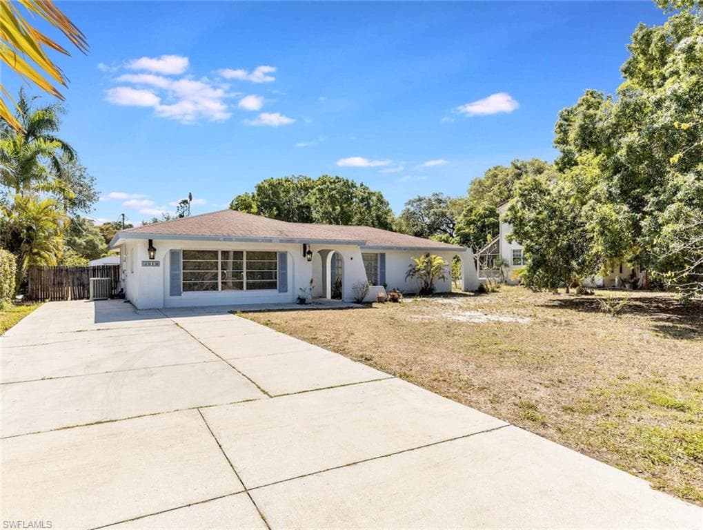 3919 Mckinley AVE FORT MYERS, FL 33901
